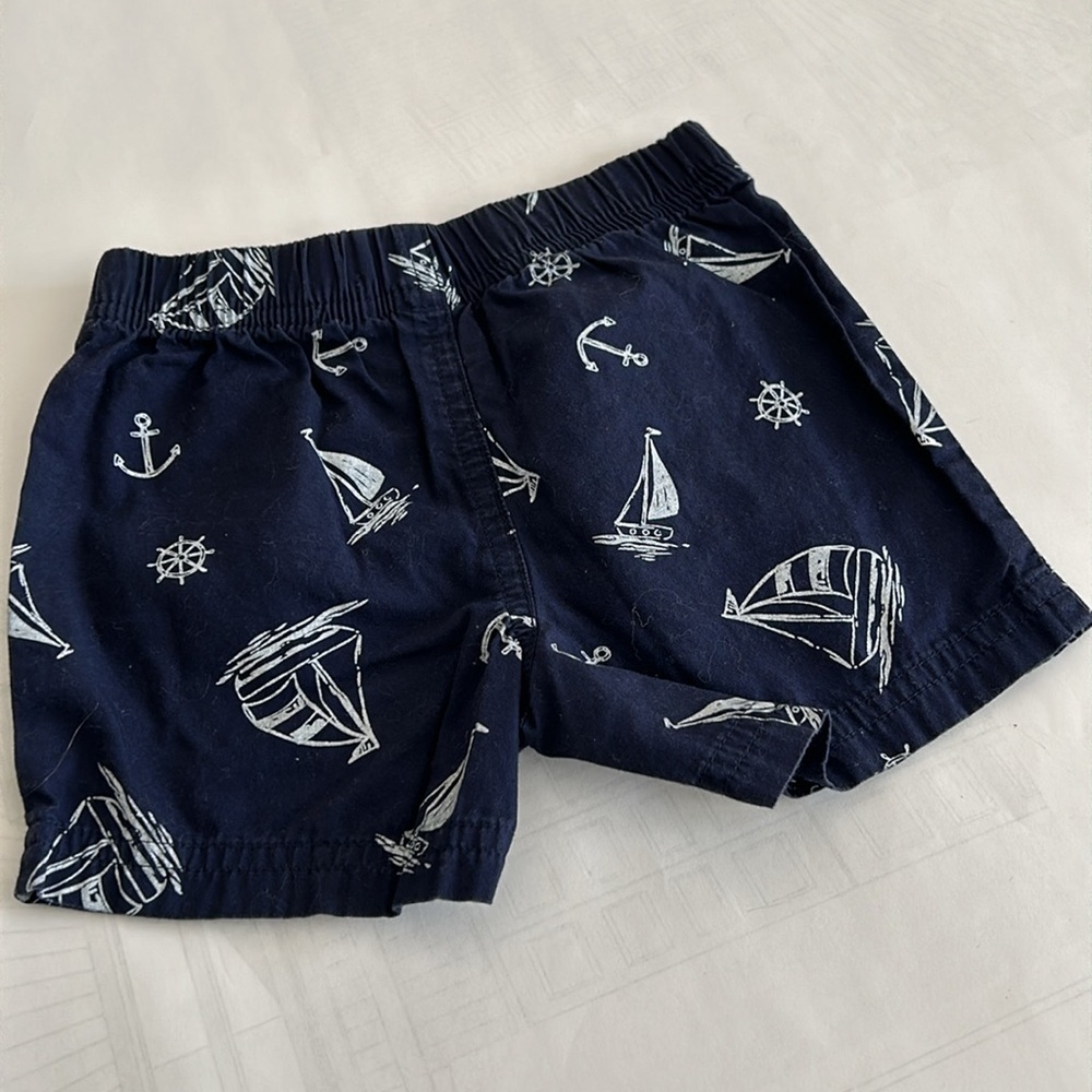 Carter's shorts - Picture 2 of 4